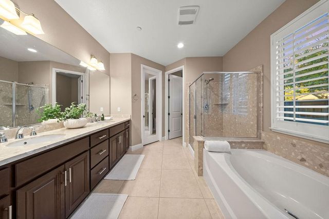 1413 Greenbrier Rd, West Sacramento, CA 95691