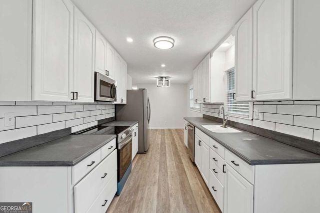 1573 Deerwood Lane, Acworth, GA 30102