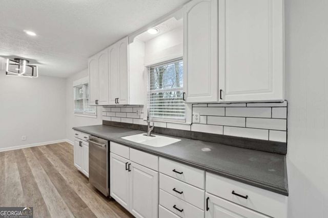 1573 Deerwood Lane, Acworth, GA 30102