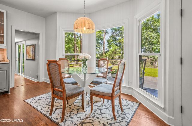 70 Dolphin Point Drive, Beaufort, SC 29907