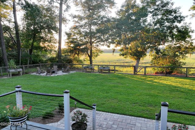 70 Dolphin Point Drive, Beaufort, SC 29907