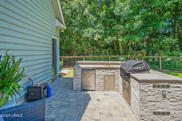 70 Dolphin Point Drive, Beaufort, SC 29907