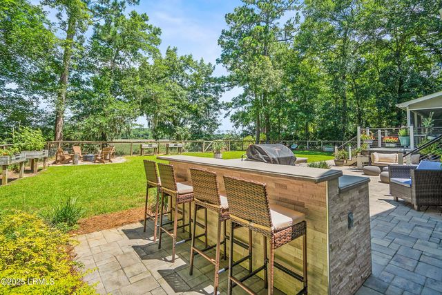 70 Dolphin Point Drive, Beaufort, SC 29907