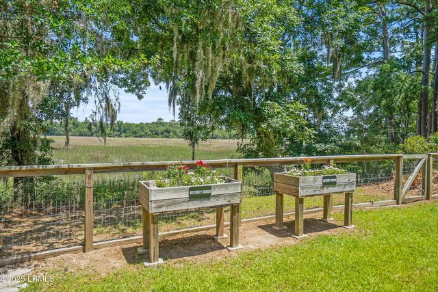 70 Dolphin Point Drive, Beaufort, SC 29907