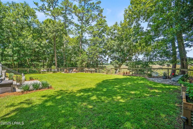 70 Dolphin Point Drive, Beaufort, SC 29907