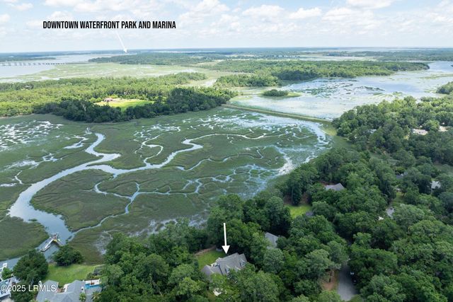 70 Dolphin Point Drive, Beaufort, SC 29907