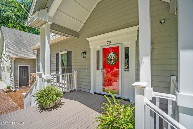 70 Dolphin Point Drive, Beaufort, SC 29907