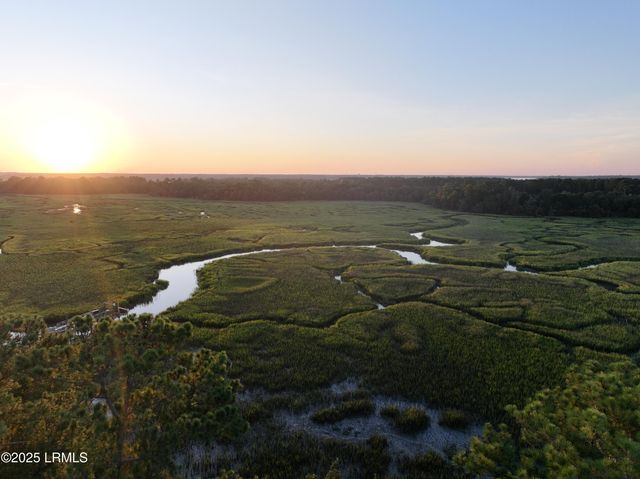 70 Dolphin Point Drive, Beaufort, SC 29907