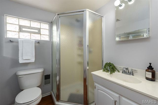 6553 Lindenwood Place, St Louis, MO 63109