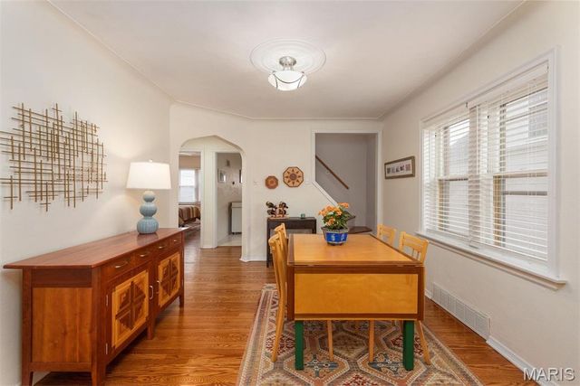 6553 Lindenwood Place, St Louis, MO 63109