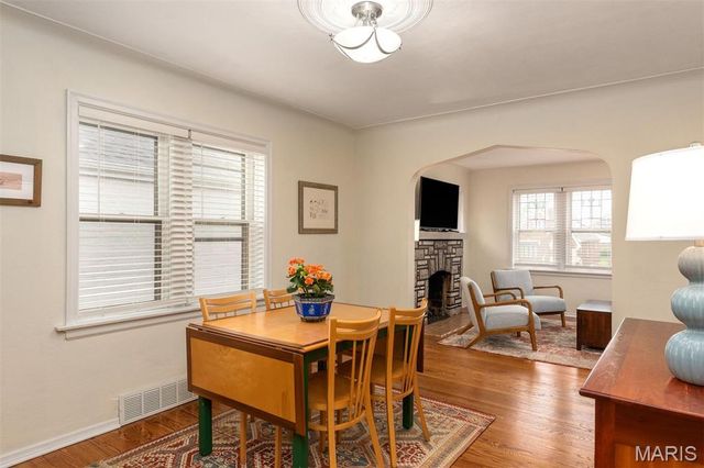 6553 Lindenwood Place, St Louis, MO 63109