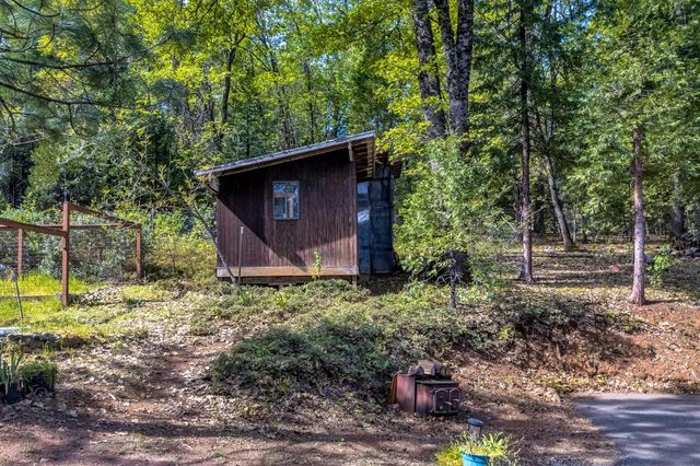 12081 Robust Way, Nevada City, CA 95959