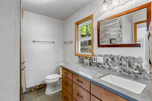 12081 Robust Way, Nevada City, CA 95959