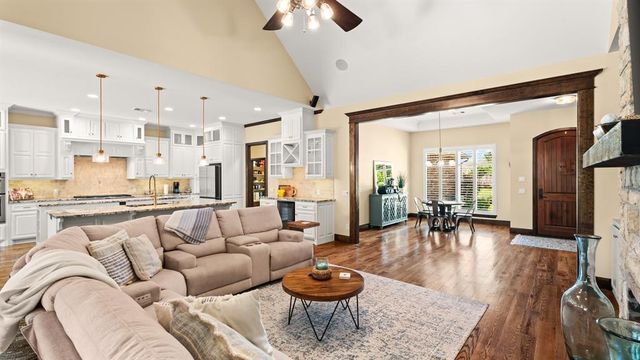 4311 Moorgate Drive, Norman, OK 73072