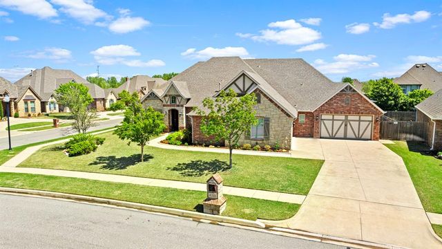 4311 Moorgate Drive, Norman, OK 73072