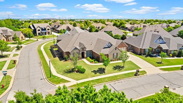 4311 Moorgate Drive, Norman, OK 73072