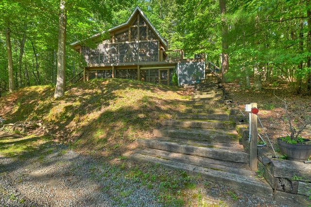 118 Tilley Bend Trail, Blue Ridge, GA 30513