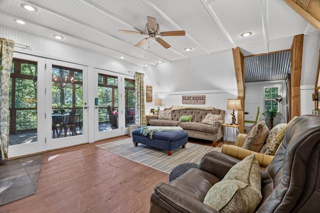 118 Tilley Bend Trail, Blue Ridge, GA 30513