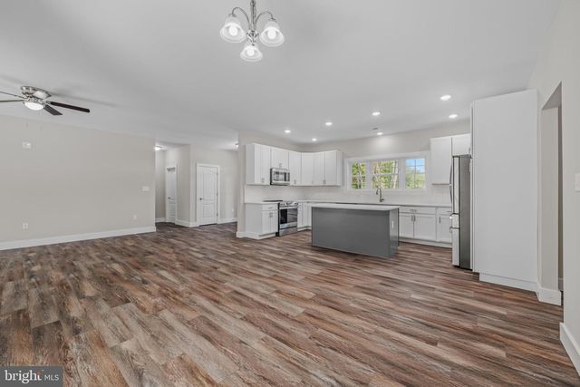 78 QUICKSILVER CT, Martinsburg, WV 25404