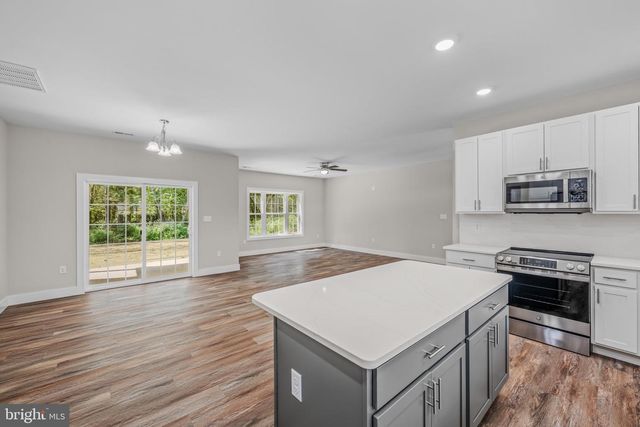 78 QUICKSILVER CT, Martinsburg, WV 25404