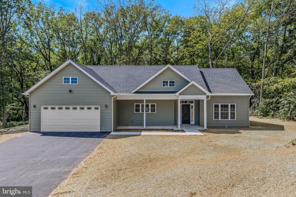 78 QUICKSILVER CT, Martinsburg, WV 25404