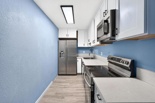2812 N Auburn Court 210, Palm Springs, CA 92262