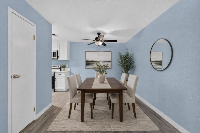 2812 N Auburn Court 210, Palm Springs, CA 92262