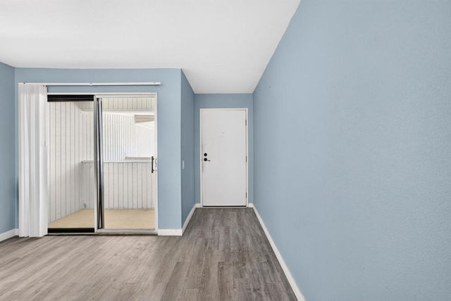 2812 N Auburn Court 210, Palm Springs, CA 92262