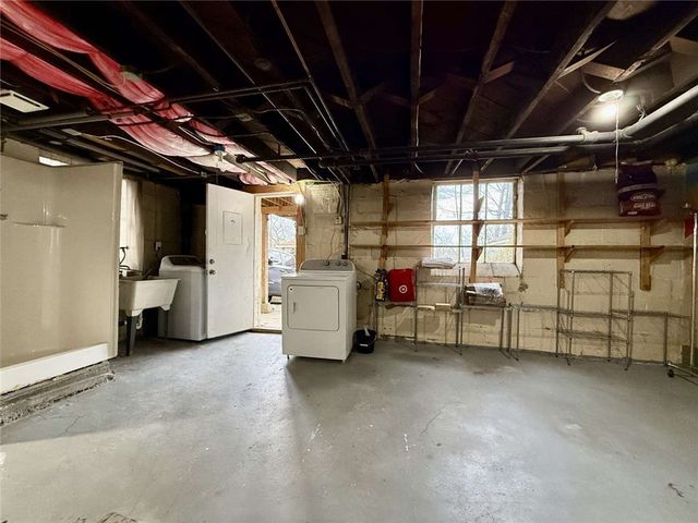 7239 Princeton Pl, Swissvale, PA 15218