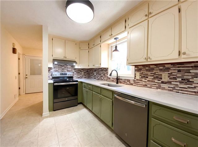 75 Christie Court, Stockbridge, GA 30281