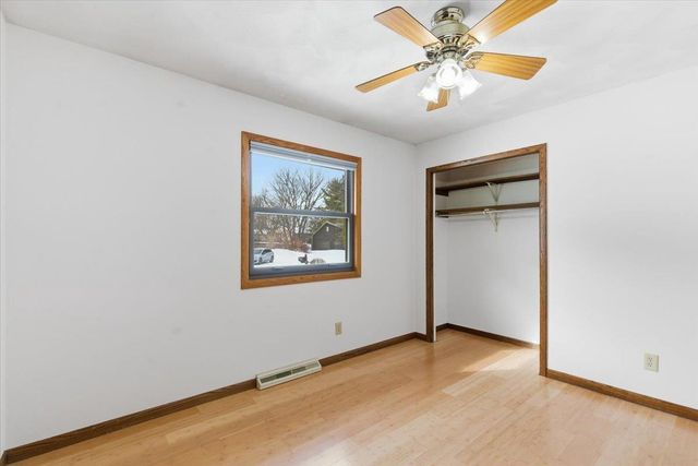 2 W Spyglass Court, Madison, WI 53717