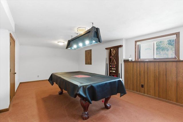 2 W Spyglass Court, Madison, WI 53717