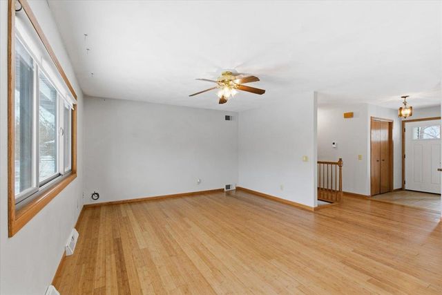 2 W Spyglass Court, Madison, WI 53717