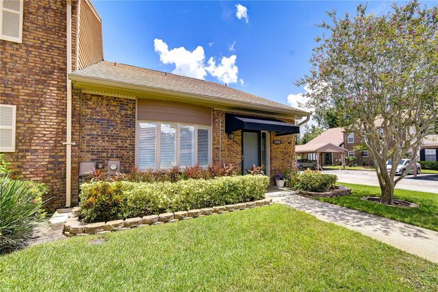 5301 BRADBURY COURT, Tampa, FL 33624