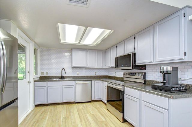 5301 BRADBURY COURT, Tampa, FL 33624