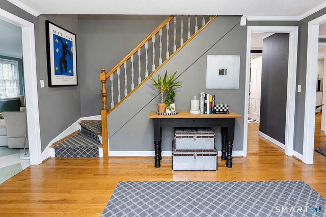7 Cliffmore Road, West Hartford, CT 06107
