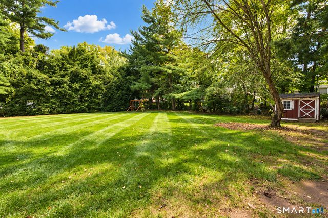 7 Cliffmore Road, West Hartford, CT 06107