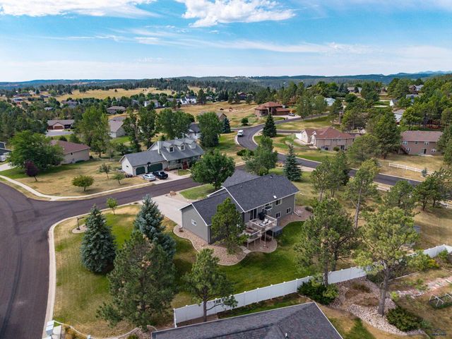 5420 SNOWBERRY LN, Rapid City, SD 57702