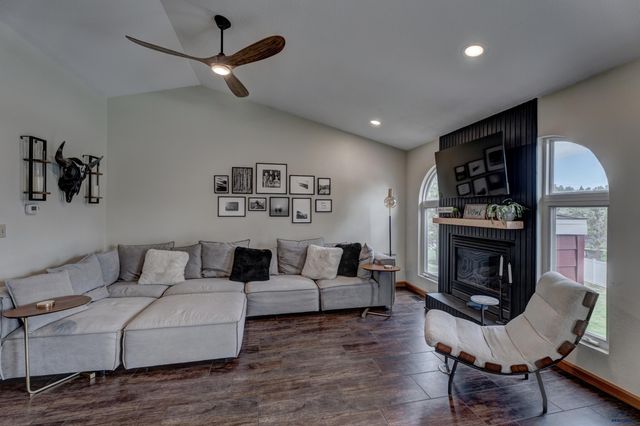 5420 SNOWBERRY LN, Rapid City, SD 57702