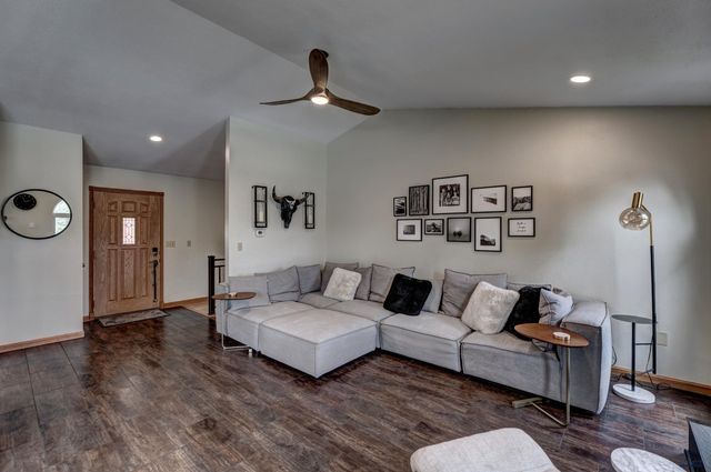 5420 SNOWBERRY LN, Rapid City, SD 57702