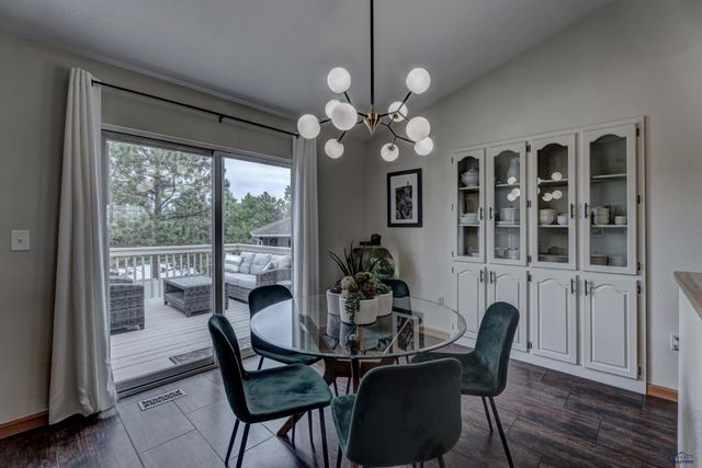 5420 SNOWBERRY LN, Rapid City, SD 57702