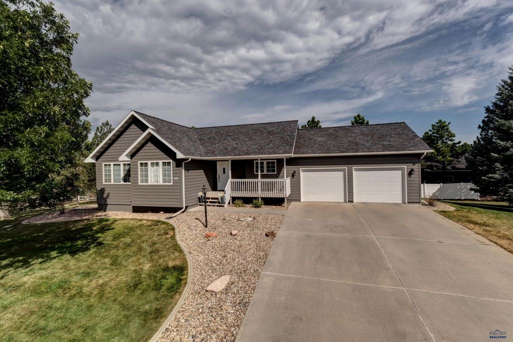 5420 SNOWBERRY LN, Rapid City, SD 57702