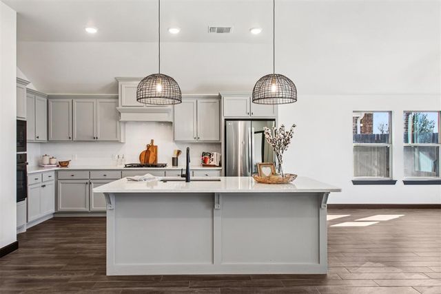 13320 SW 8th Street, Yukon, OK 73099