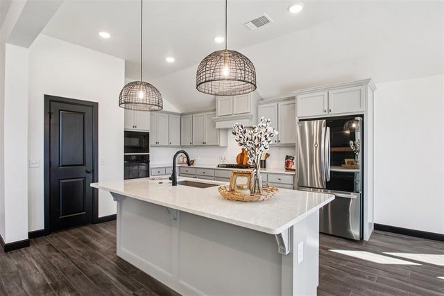 13320 SW 8th Street, Yukon, OK 73099