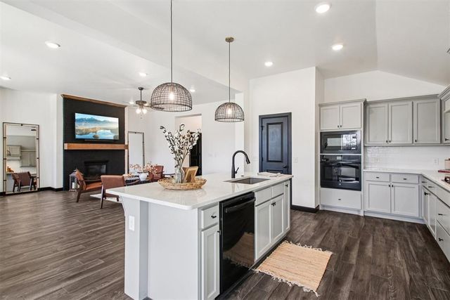 13320 SW 8th Street, Yukon, OK 73099