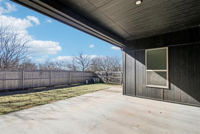 13320 SW 8th Street, Yukon, OK 73099
