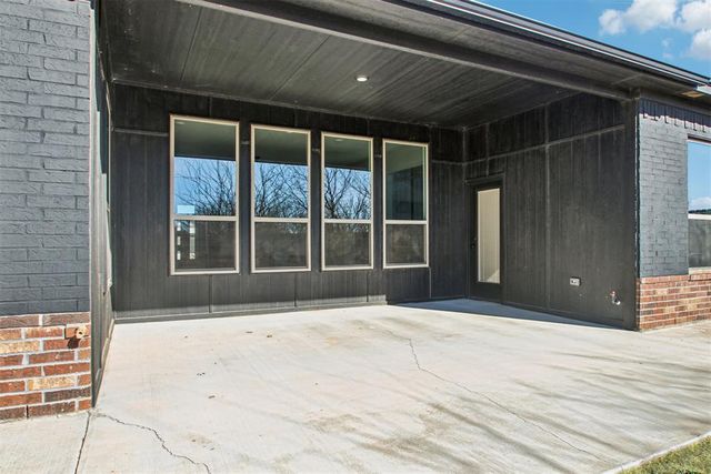 13320 SW 8th Street, Yukon, OK 73099