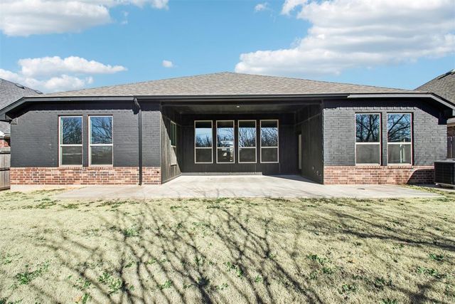 13320 SW 8th Street, Yukon, OK 73099