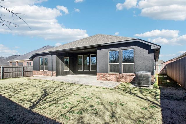 13320 SW 8th Street, Yukon, OK 73099