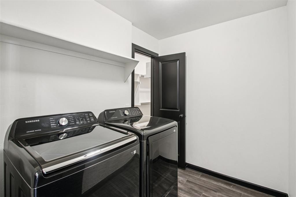 Image 20 of property listing at 13320 SW 8th Street, Yukon, OK 73099